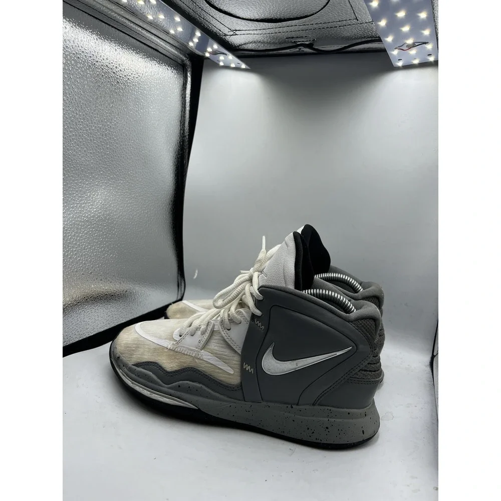 Nike‎ Boys Kyrie Infinity SE DD0335-108 Gray Basketball Shoes Sneakers Size 6.5Y